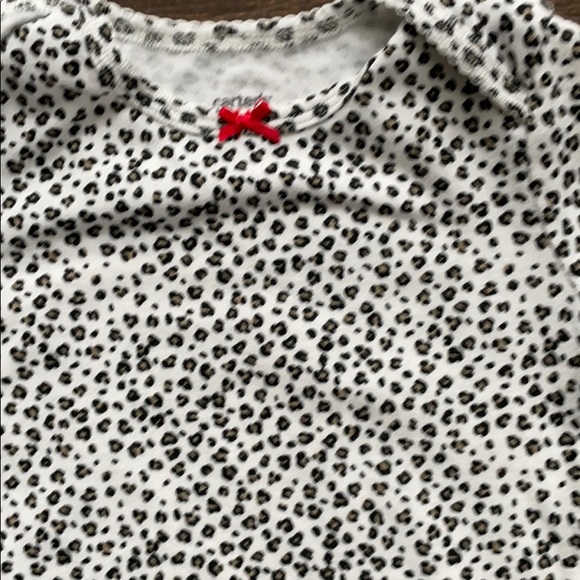 🎀Carter’s 4 long sleeve, onesie tops bundle🎀 - Picture 5 of 10